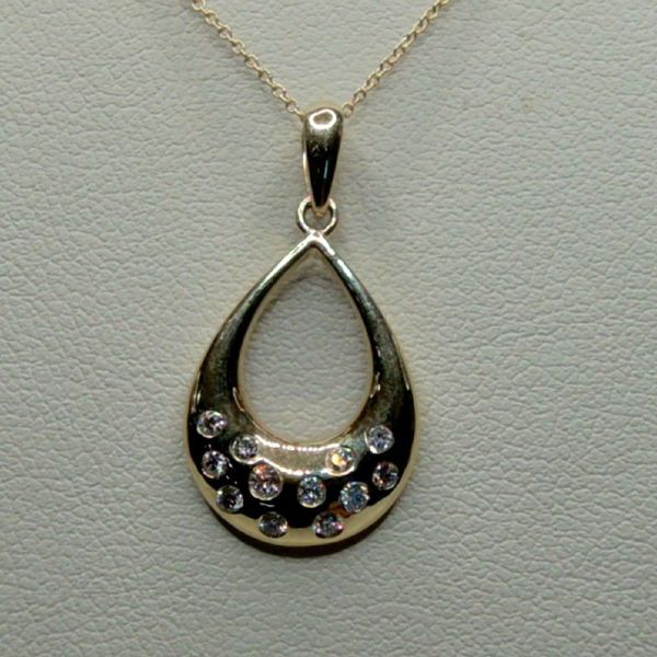 Gold Pendant Grayson & Co. Jewelers Iron Mountain, MI