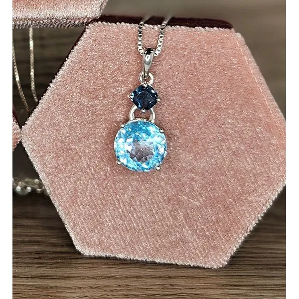 Pendant Grayson & Co. Jewelers Iron Mountain, MI