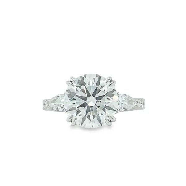 Tri-Stone Engagement Ring Jais Providenciales, 