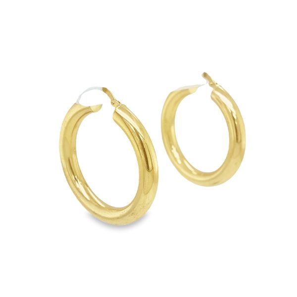 Medium Thick Rounded Hoops Jais Providenciales, 