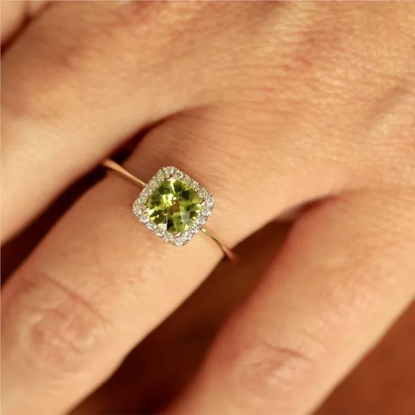 14K Yellow Gold Peridot and Diamond Ring Image 4 Jaymark Jewelers Cold Spring, NY