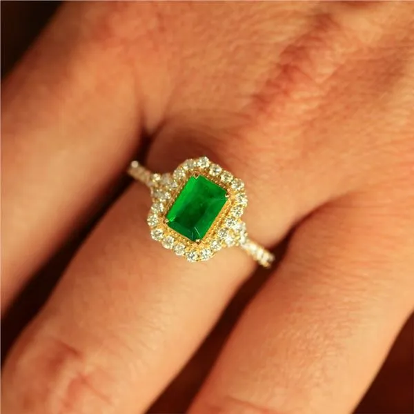 14K Yellow Gold Emerald and Diamond Ring Image 4 Jaymark Jewelers Cold Spring, NY