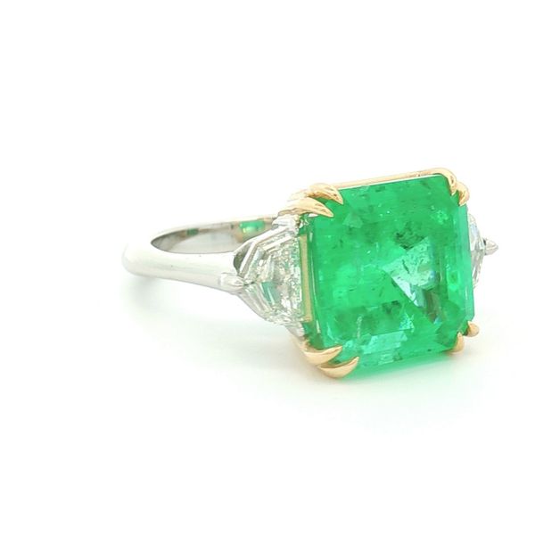 18K Yellow Gold and Platinum Emerald and Diamond Ring Image 3 Jaymark Jewelers Cold Spring, NY