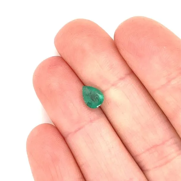 Pear Shaped Emerald, 0.73ct Image 3 Jaymark Jewelers Cold Spring, NY