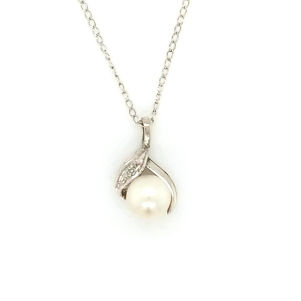 14k white gold 6mm pearl drop with diamond accent on 15