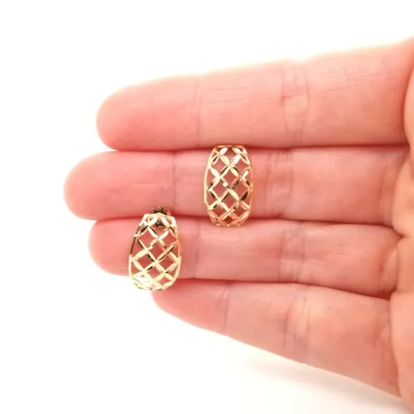 14K Yellow Gold Open Weave Post Earrings Image 2 Jaymark Jewelers Cold Spring, NY