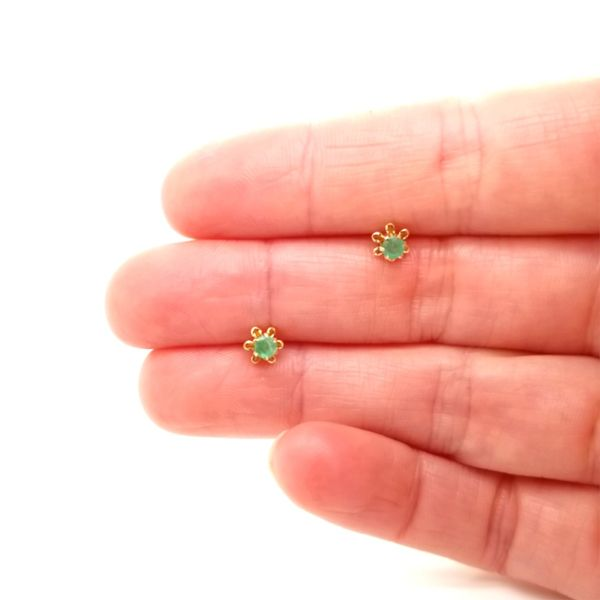 14K Yellow Gold Emerald Buttercup Earrings Image 2 Jaymark Jewelers Cold Spring, NY