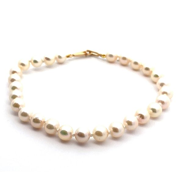 Pearl Bracelet with 14K Yellow Gold Clasp Jaymark Jewelers Cold Spring, NY