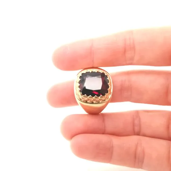 14K Yellow Gold Large Garnet Mens Ring Image 3 Jaymark Jewelers Cold Spring, NY