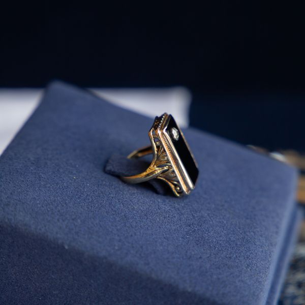 Estate Art Deco Black Onyx Ring Image 2 Jayson Jewelers Cape Girardeau, MO