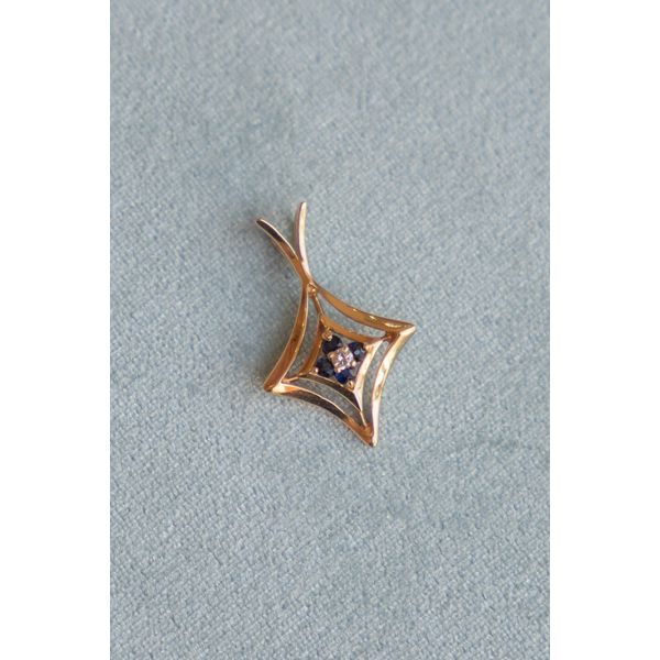 Estate Pendant Image 2 Jayson Jewelers Cape Girardeau, MO
