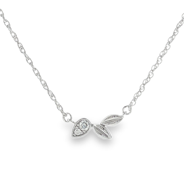 10K White Gold .05cttw Diamond Accent Leaf Pattern Necklace that is H in Color and Si2 in Clarity. Jeff Dennis Jewelers Gardendale, AL