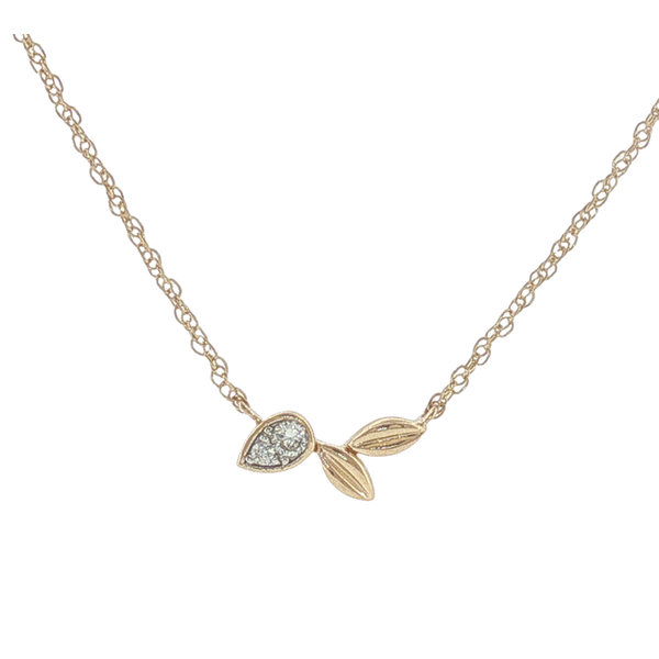 10K Yellow Gold .05cttw Diamond Accent Leaf Pattern Necklace that is H in Color and Si2 in Clarity. Jeff Dennis Jewelers Gardendale, AL