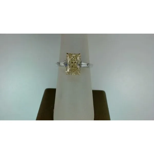 3 Stone Rings Jeffrey Mann Fine Jewelers, Inc Toledo, OH