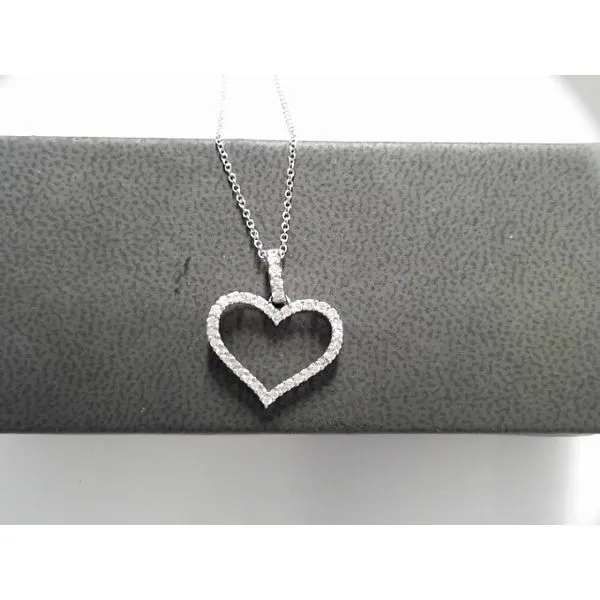 Pendant Genesis Jewelry Muscle Shoals, AL
