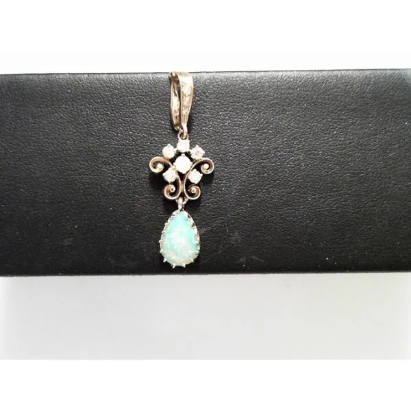 Pendants Genesis Jewelry Muscle Shoals, AL