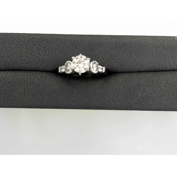 Estate Ring Genesis Jewelry Muscle shoals, AL