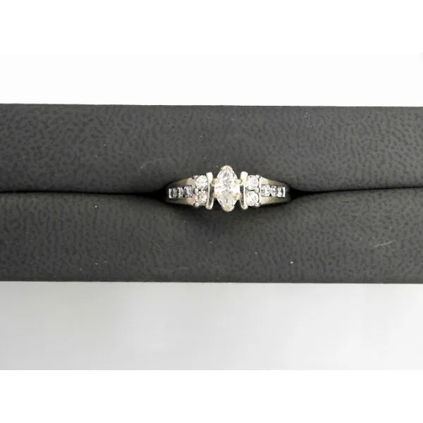 Estate Ring Genesis Jewelry Muscle shoals, AL