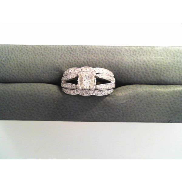 Estate Ring Genesis Jewelry Muscle shoals, AL