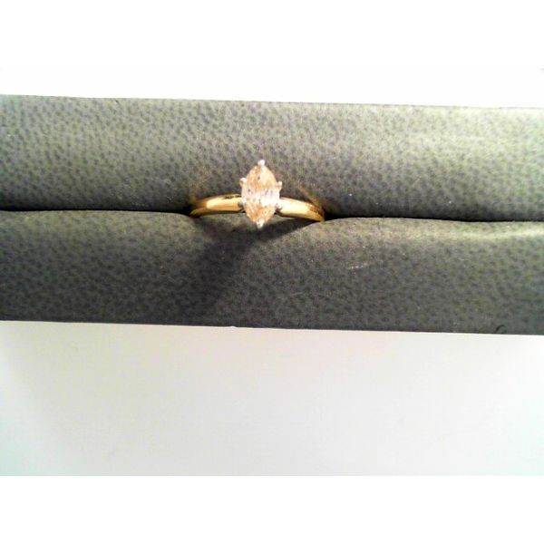 Estate Ring Genesis Jewelry Muscle shoals, AL