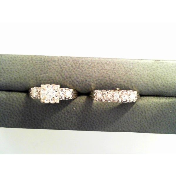 Estate Ring Genesis Jewelry Muscle shoals, AL