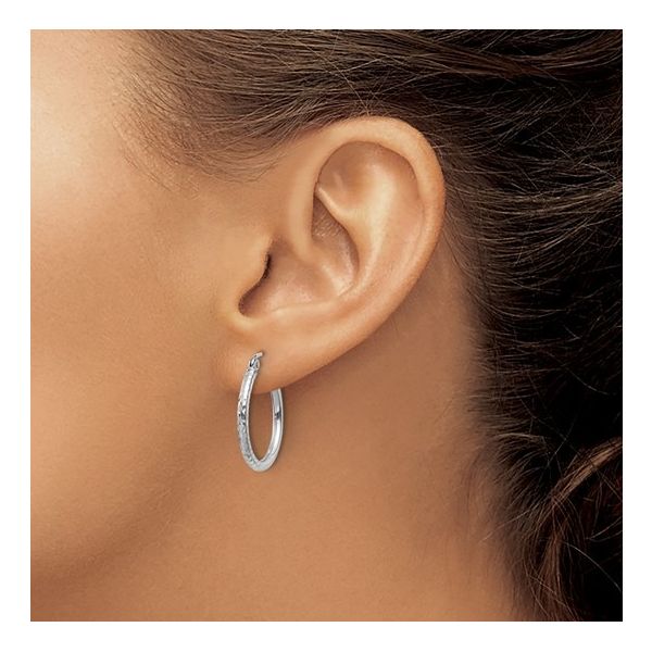 14K White Gold 20mm Diamond Cut Hoop Earring Image 4 JF Jones Jewelers Webster, NY