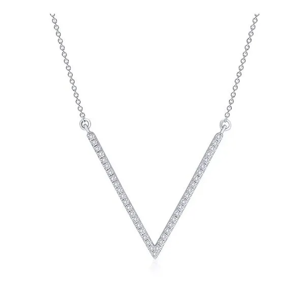 Necklace J. Howard Jewelers Bedford, IN