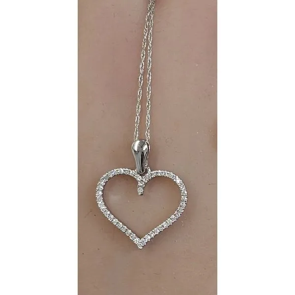 Necklace J. Howard Jewelers Bedford, IN