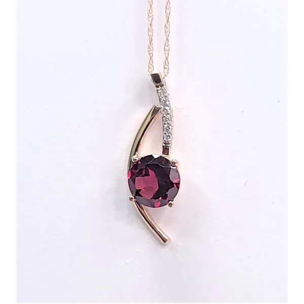 Necklace J. Howard Jewelers Bedford, IN