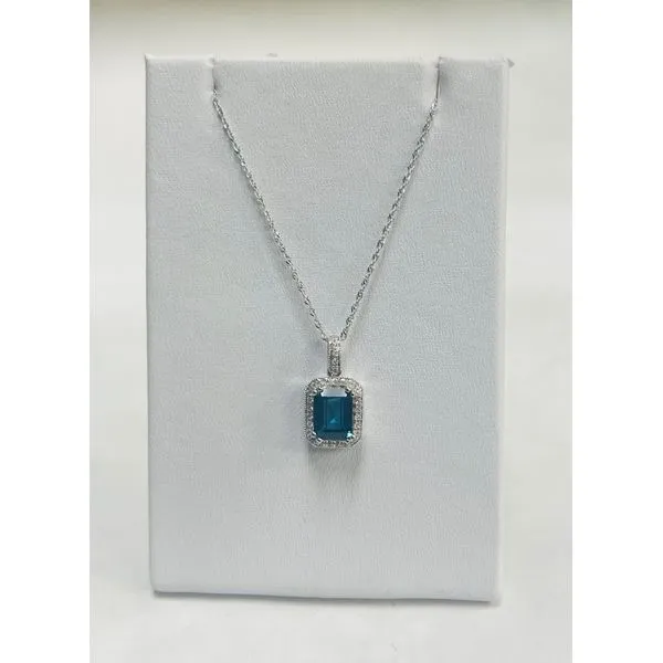 Necklace J. Howard Jewelers Bedford, IN