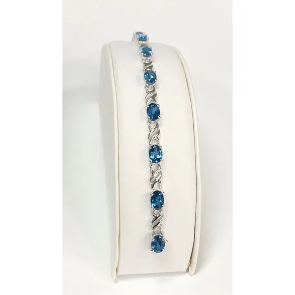 Bracelet J. Howard Jewelers Bedford, IN