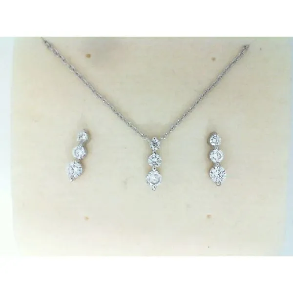 Lab Diamonds J. Howard Jewelers Bedford, IN
