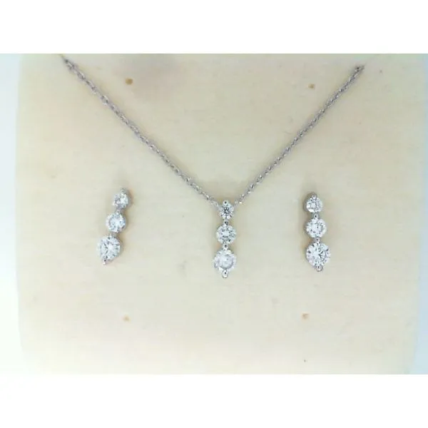 Lab Diamonds J. Howard Jewelers Bedford, IN