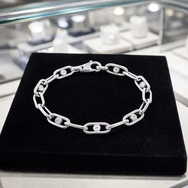 Lab Diamonds J. Howard Jewelers Bedford, IN