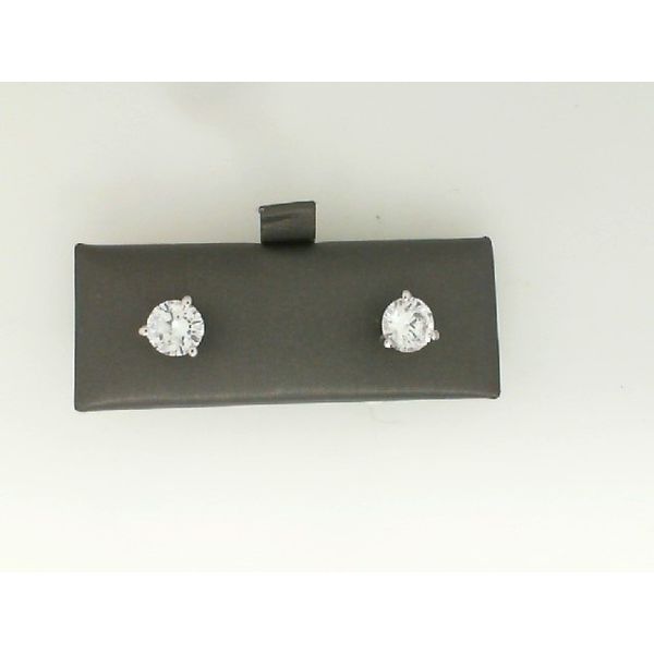 Lab Diamonds J. Howard Jewelers Bedford, IN