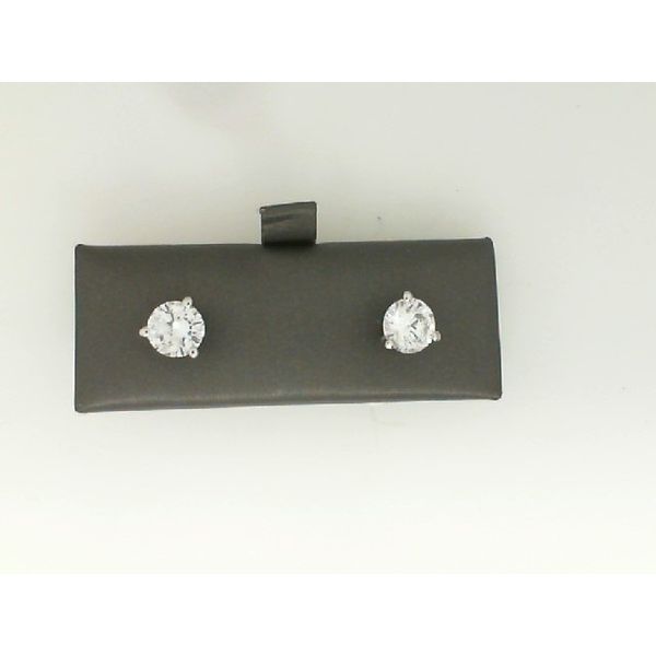 Lab Diamonds J. Howard Jewelers Bedford, IN