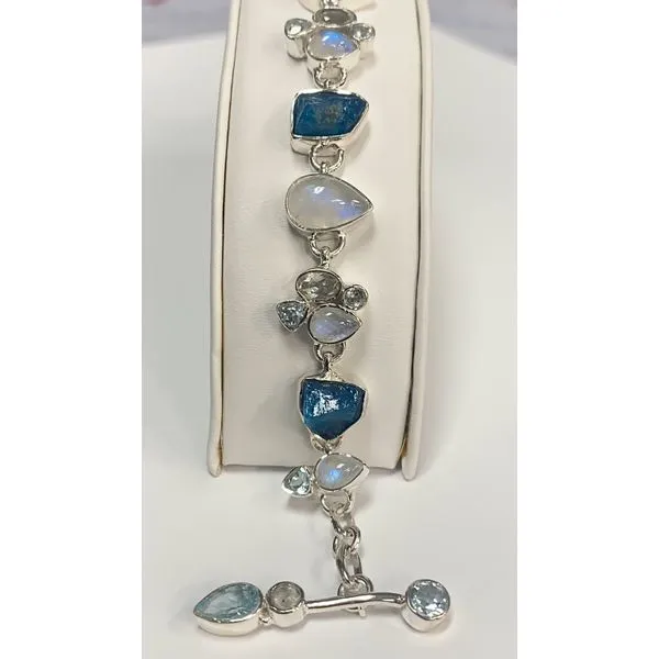 Bracelet J. Howard Jewelers Bedford, IN