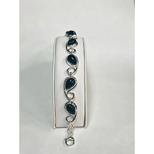 Bracelet J. Howard Jewelers Bedford, IN