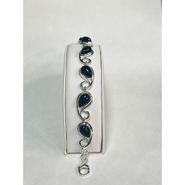 Bracelet J. Howard Jewelers Bedford, IN