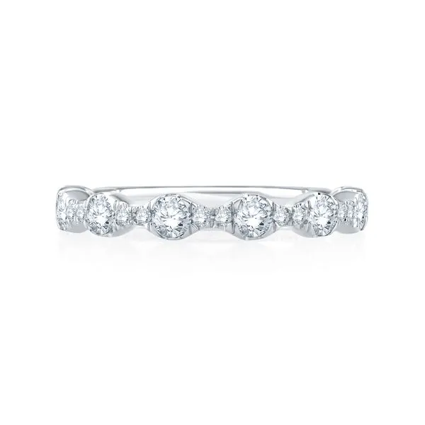 14K White Gold Scalloped Diamond Wedding Band Image 2 Jim Kryshak Jewelers Wausau, WI