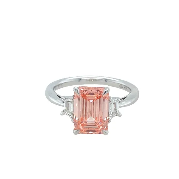 Lab Grown Diamond Ring Jim Kryshak Jewelers Wausau, WI