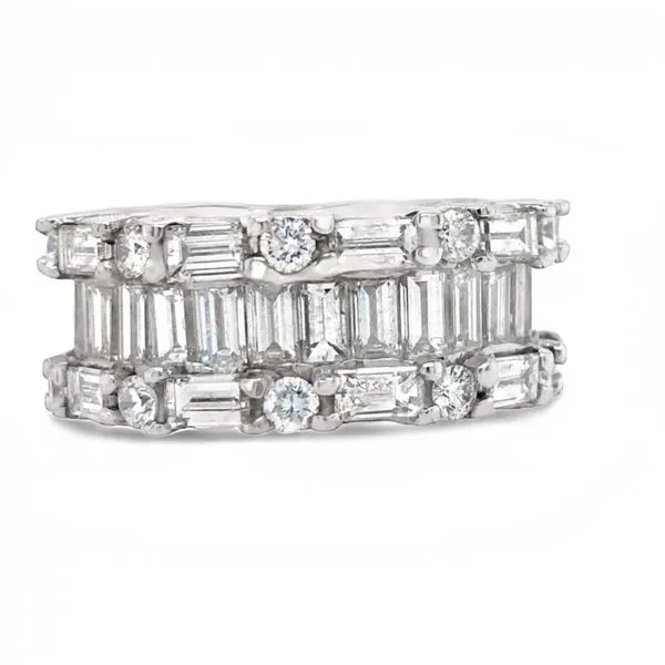 18Kt Diamond Wedding Band similar item image