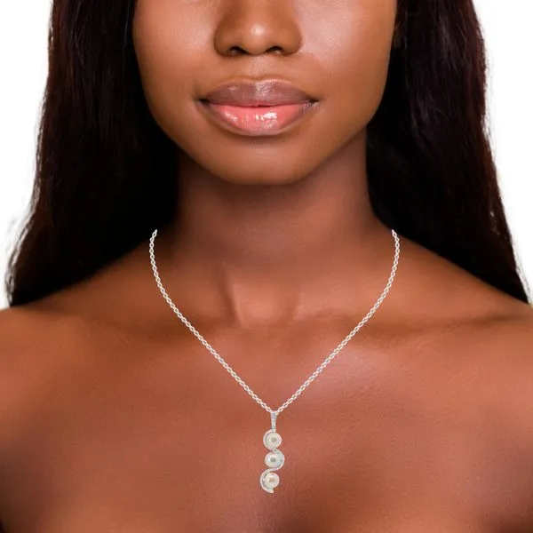 18K White Gold Diamond and Pearl Pendant
