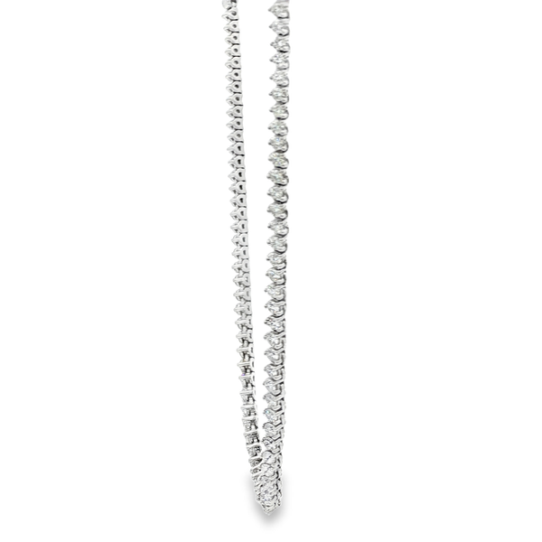 14K White Gold 2.00ctw Graduated Round Diamond Necklace 16