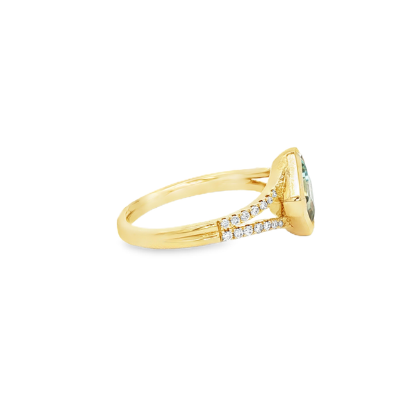 14K Yellow Gold Bezel-Set Aquamarine & Diamond Split-Shank Ring Image 2 Jo & Co. Jewelers Hardy, VA