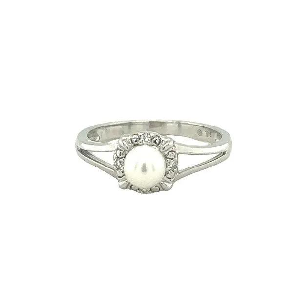 Pearl Ring Jo & Co. Jewelers Hardy, VA