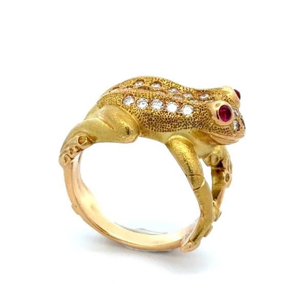 18K Gold Diamond & Ruby Estate Frog Ring Image 2 Joint Venture Jewelry Cary, NC