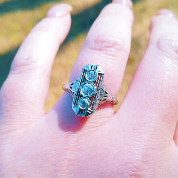 Vintage Three Stone Diamond Ring Image 3 Joint Venture Jewelry Cary, NC