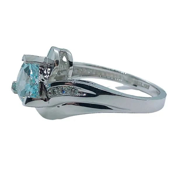 Triangle Aquamarine Ring Image 2 Joint Venture Jewelry Cary, NC