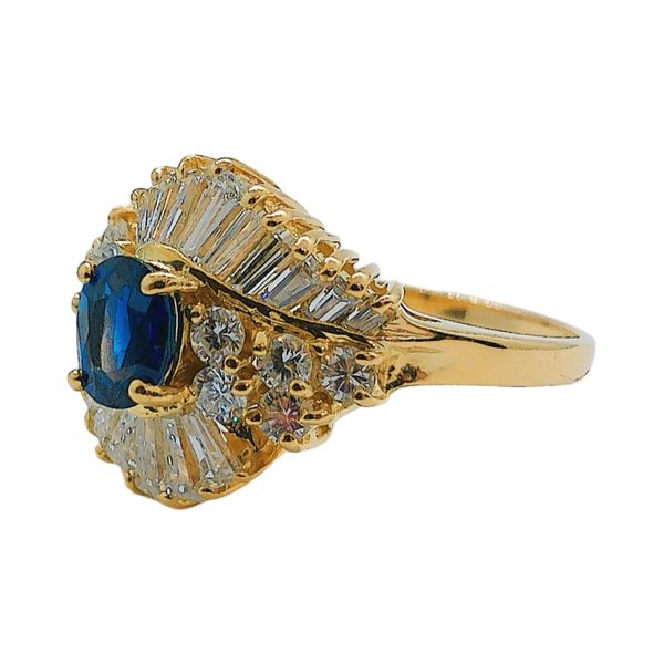 18K Yellow Gold Oval Sapphire & Diamond Estate Ring Image 2 Joint Venture Jewelry Cary, NC